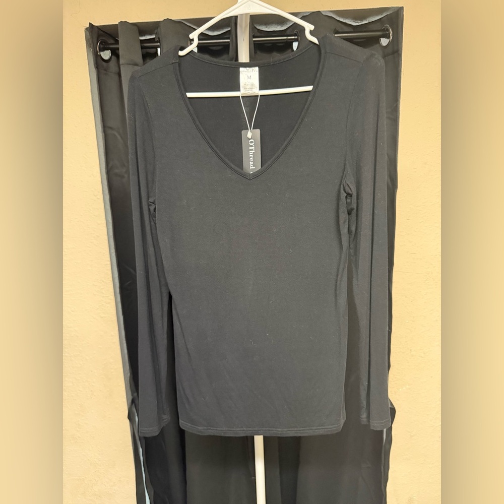 Women's Black Long Sleeve Top sz M PTP 19